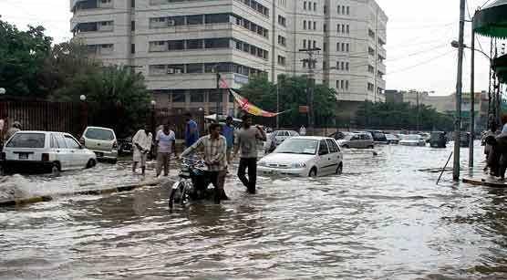 پنجاب اور خیبر پختونخوا کے مختلف اضلاع میں آج پھر بادل برسیں گے