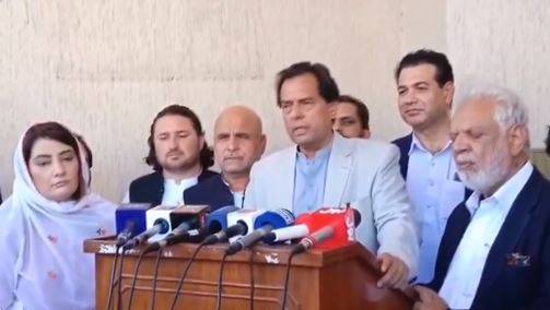 عمران خان جتنی عیاشی جیل میں کر رہے ہیں اتنی پوری زندگی نہیں کی: کیپٹن صفدر