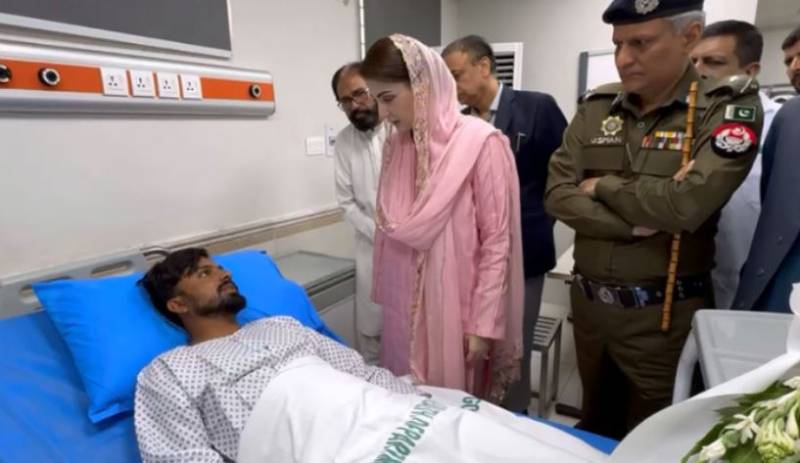 مریم نواز کا رحیم یار خان کا دورہ، زخمی پولیس اہلکاروں کی عیادت،شہید اہلکاروں کے اہل خانہ سے بھی ملاقات کی