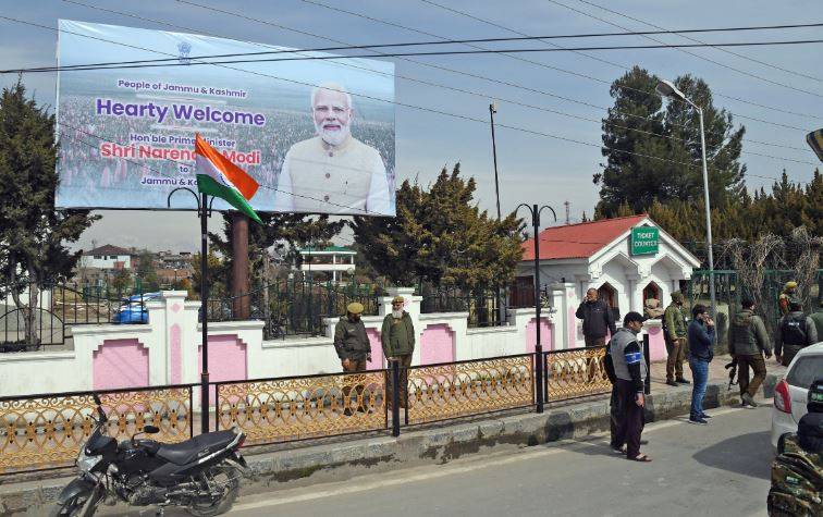 مقبوضہ  کشمیر میں الیکشن  سےقبل  بی جے پی  بوکھلاہٹ کاشکار، مودی سرکار  نے  انتخابی نمائندوں کی فہرست چھٹی مرتبہ تبدیل کر دی