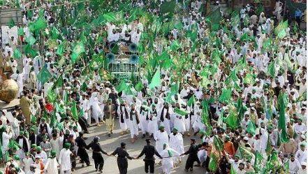 عیدمیلادالنبیﷺ کی مناسبت سے شہر شہر جلوسوں اور ریلیوں کا انعقاد، قریہ قریہ نگر نگر درود و سلام کی صدائیں بلند ہوتی رہیں